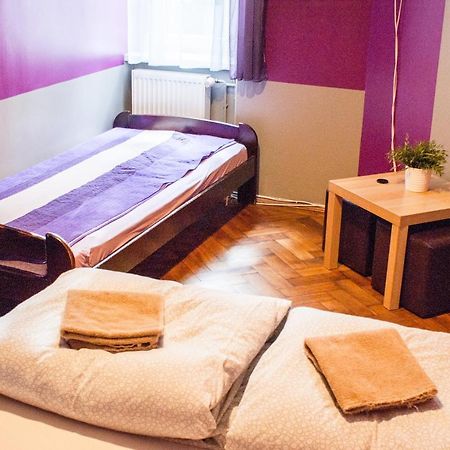 Smocza Jama Hostel Краков Экстерьер фото
