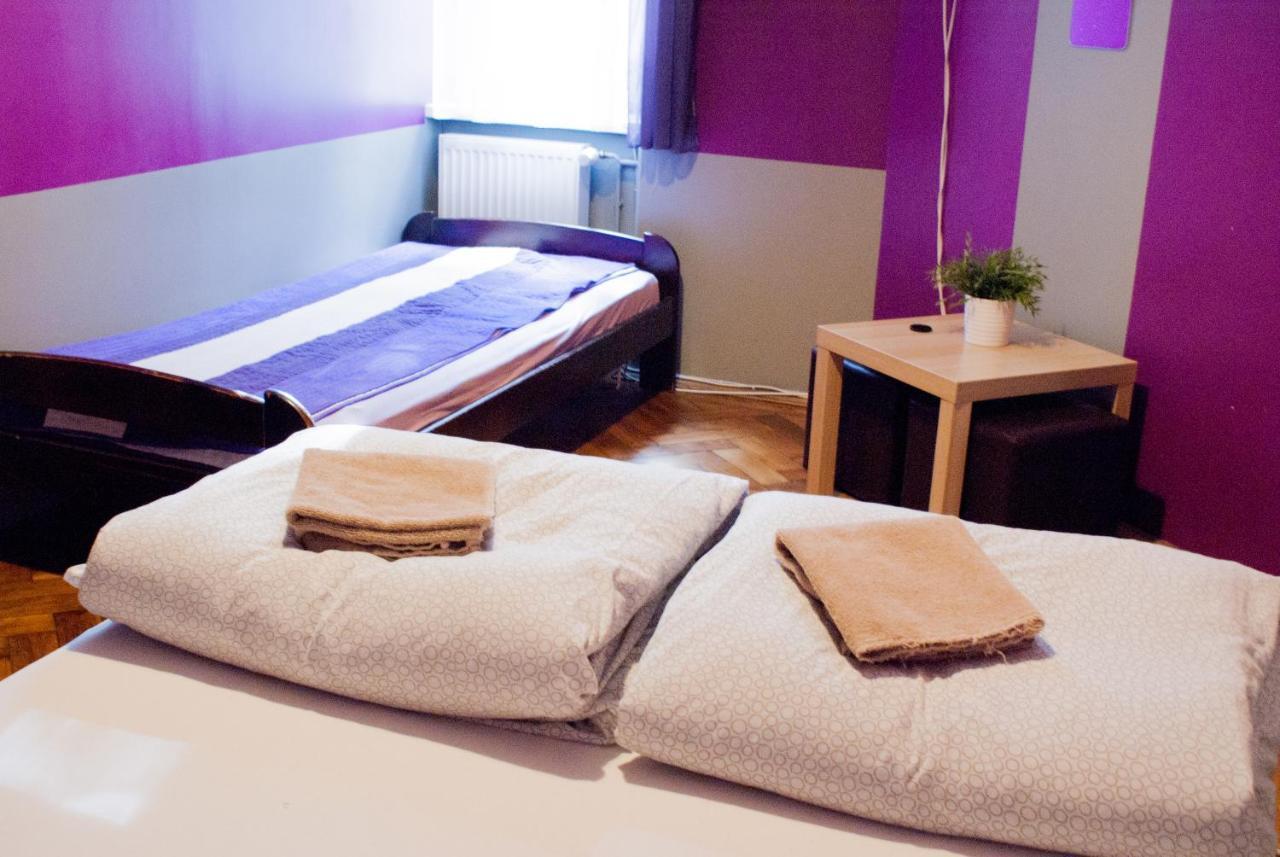 Smocza Jama Hostel Краков Экстерьер фото