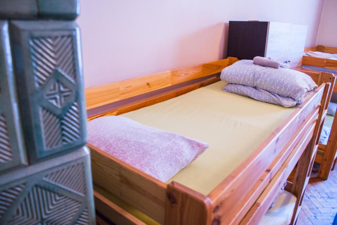 Smocza Jama Hostel Краков Экстерьер фото