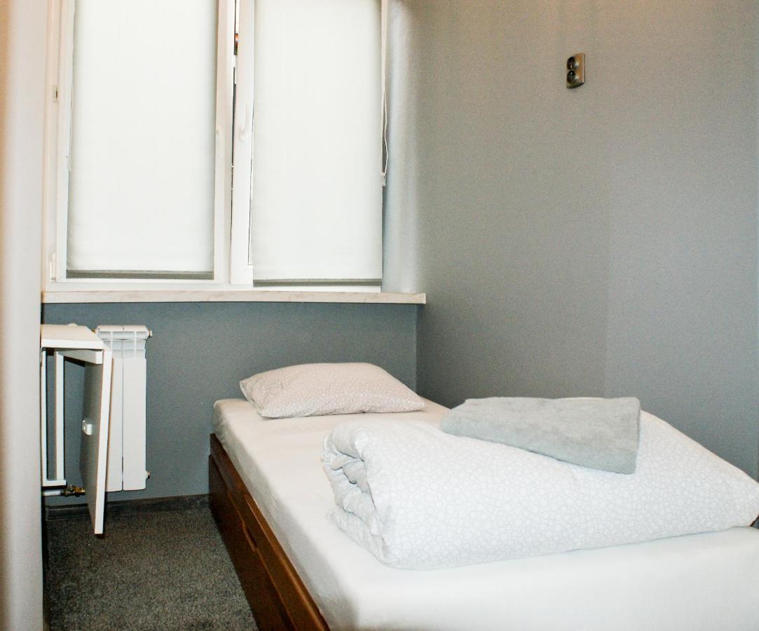 Smocza Jama Hostel Краков Экстерьер фото
